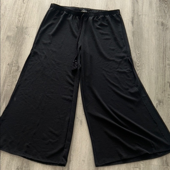 Portocruz Pants - Elegant Black Wide-Leg Women's Pants
